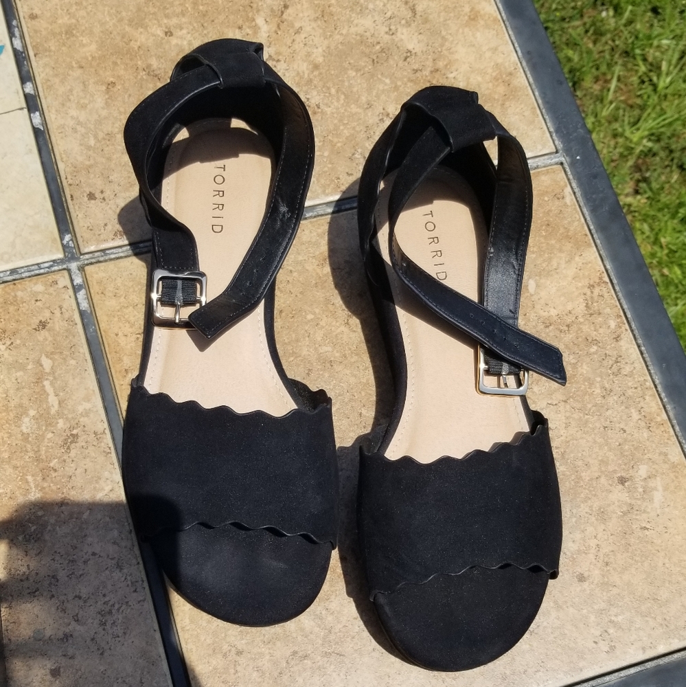 Flatform sandals